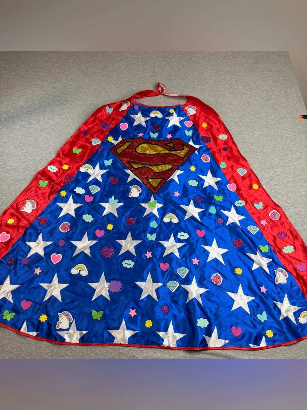 Superman Cape Six Flags Youth 7-12 Years Old 32” Long Sparkly Rainbows Stars